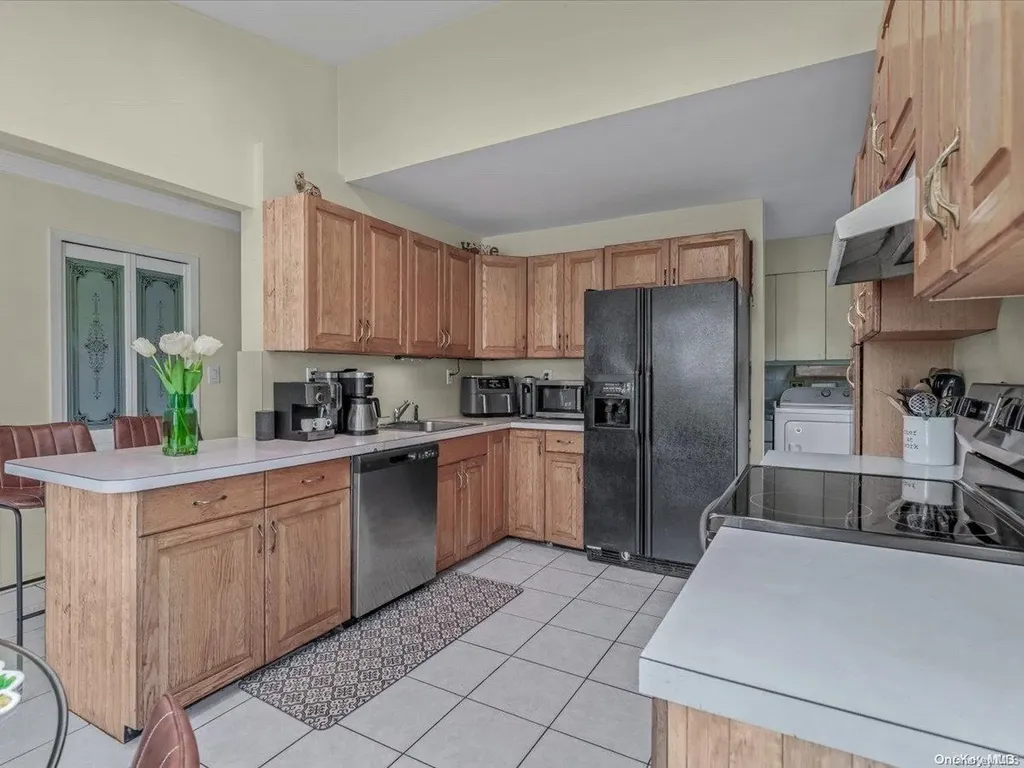 116 Old Oak Lane Levittown NY 11756