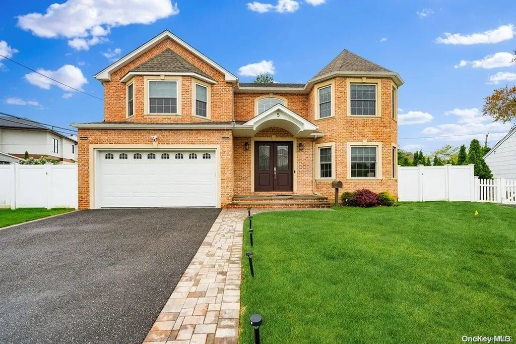 5 Alexander Drive Syosset NY 11791