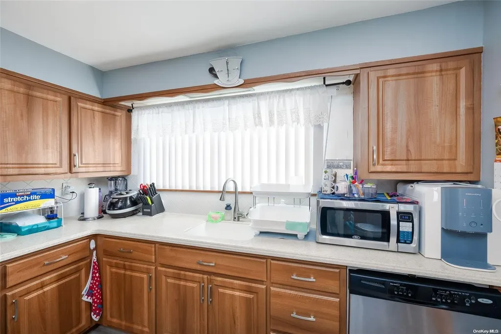 4 Taft Avenue Bethpage NY 11714