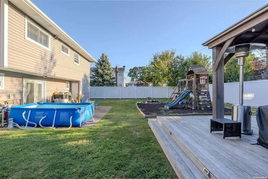 4 Taft Avenue Bethpage NY 11714