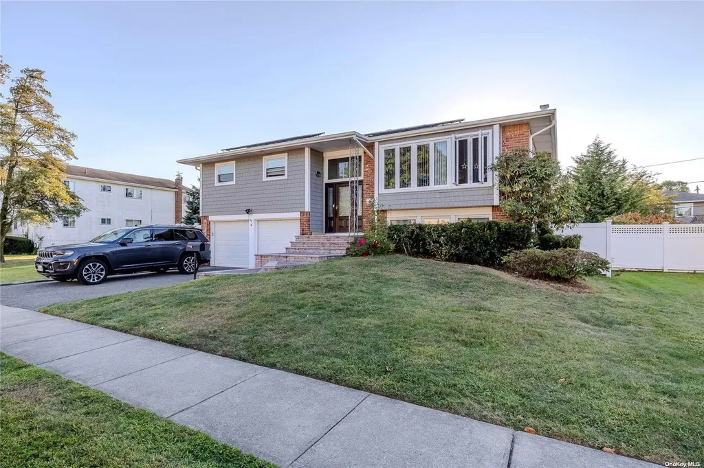 4 Taft Avenue Bethpage NY 11714