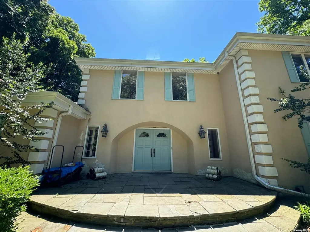 108 Harbor Road Saint James NY 11780