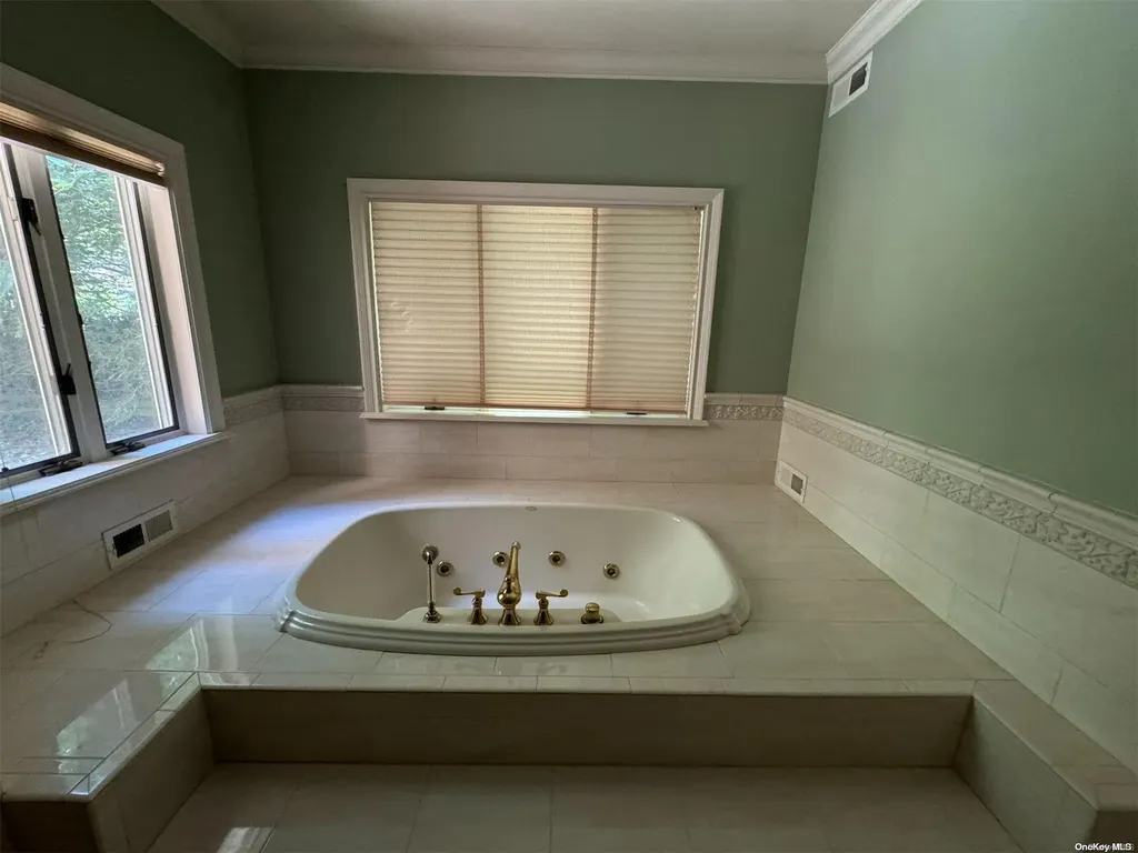 108 Harbor Road Saint James NY 11780