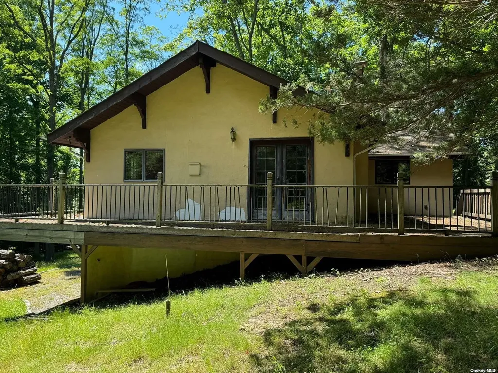 108 Harbor Road Saint James NY 11780