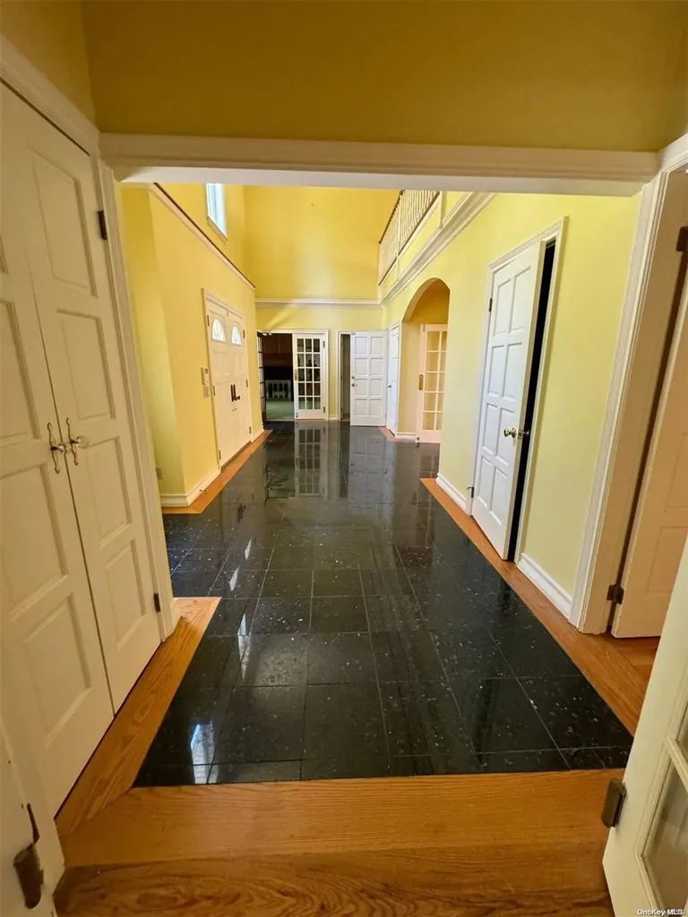 108 Harbor Road Saint James NY 11780