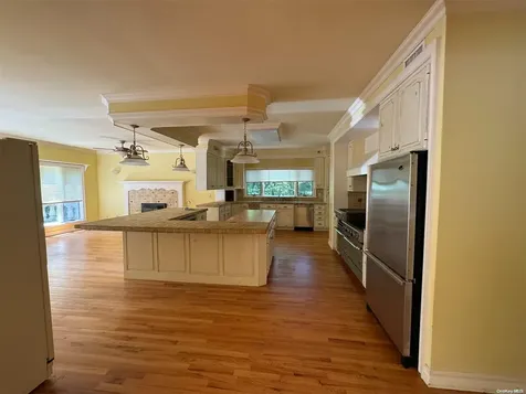 108 Harbor Road Saint James NY 11780