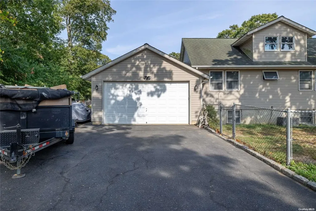183 Beaver Drive Mastic Beach NY 11951