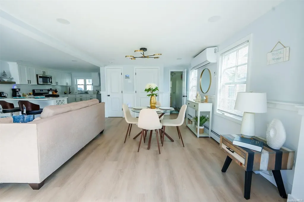 8 Cottage Avenue Bay Shore NY 11706