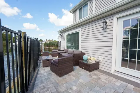 8 Cottage Avenue Bay Shore NY 11706