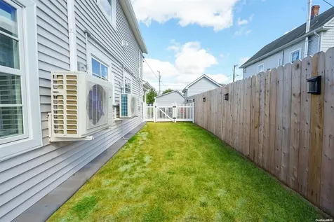 8 Cottage Avenue Bay Shore NY 11706