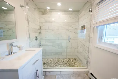 8 Cottage Avenue Bay Shore NY 11706