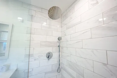 8 Cottage Avenue Bay Shore NY 11706