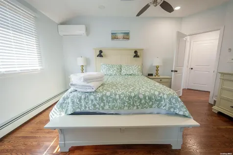 8 Cottage Avenue Bay Shore NY 11706