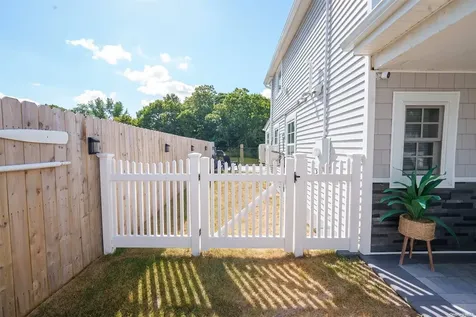 8 Cottage Avenue Bay Shore NY 11706