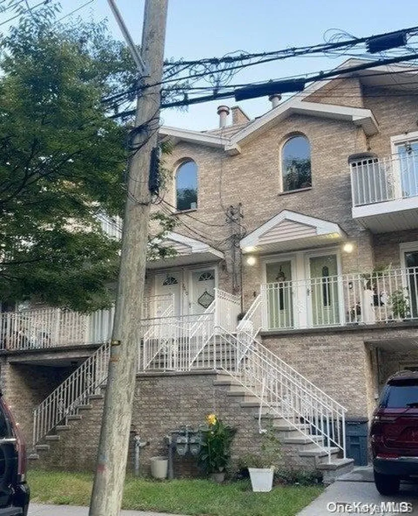 2610 Miles Avenue Bronx NY 10465