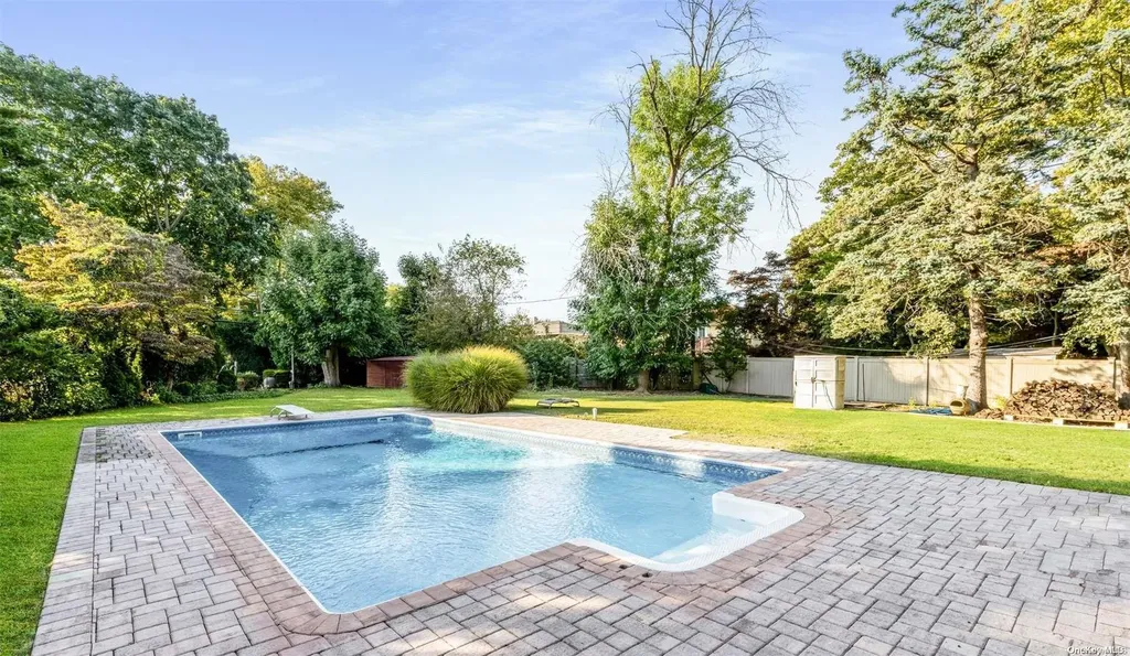 112 Hayrick Lane Commack NY 11725
