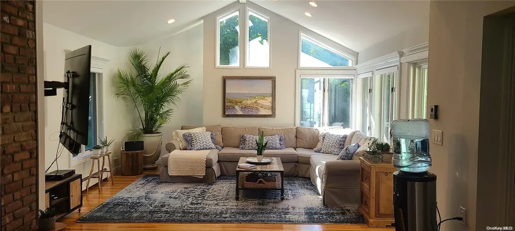 70 Snowball Drive Cold Spring Harbor NY 11724