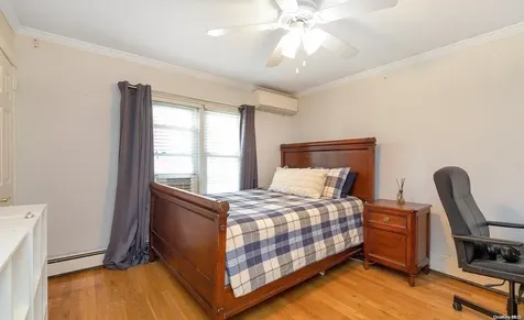 1 Motts Lane Glenwood Landing NY 11547