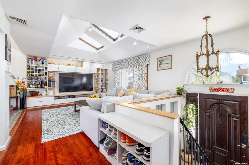 3461 Ocean Avenue Oceanside NY 11572
