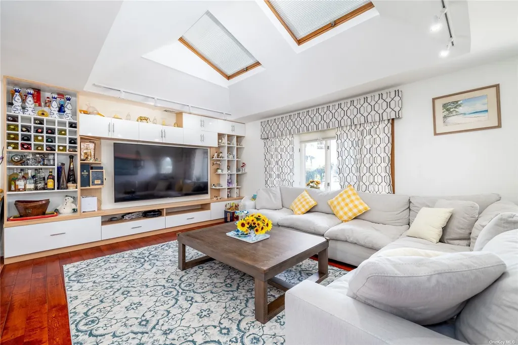 3461 Ocean Avenue Oceanside NY 11572