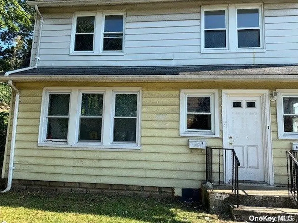 28 Morton Avenue Hempstead NY 11550