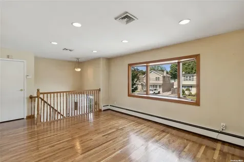 62 Kennedy Avenue North Babylon NY 11703