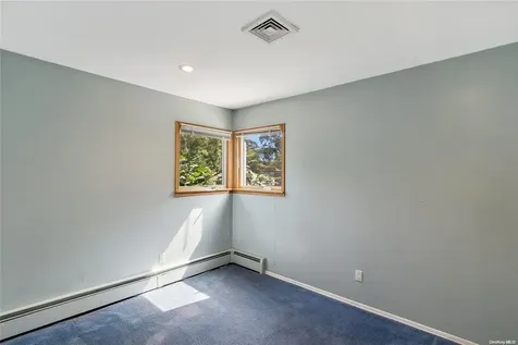 62 Kennedy Avenue North Babylon NY 11703