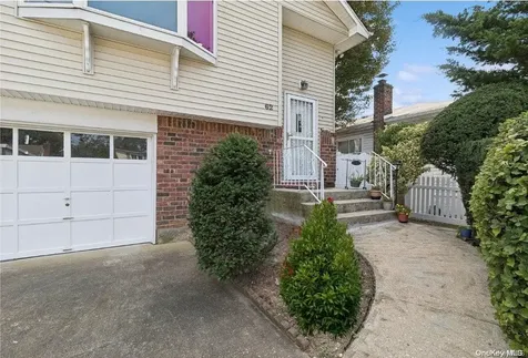 62 Kennedy Avenue North Babylon NY 11703