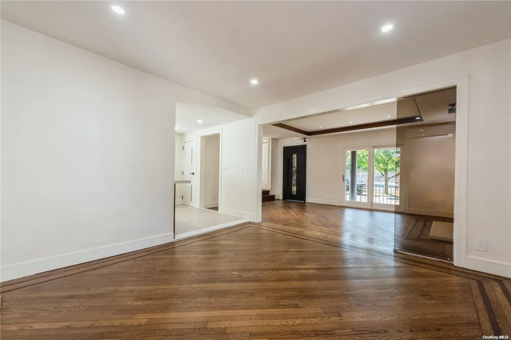 48 Lakeview Avenue Lynbrook NY 11563