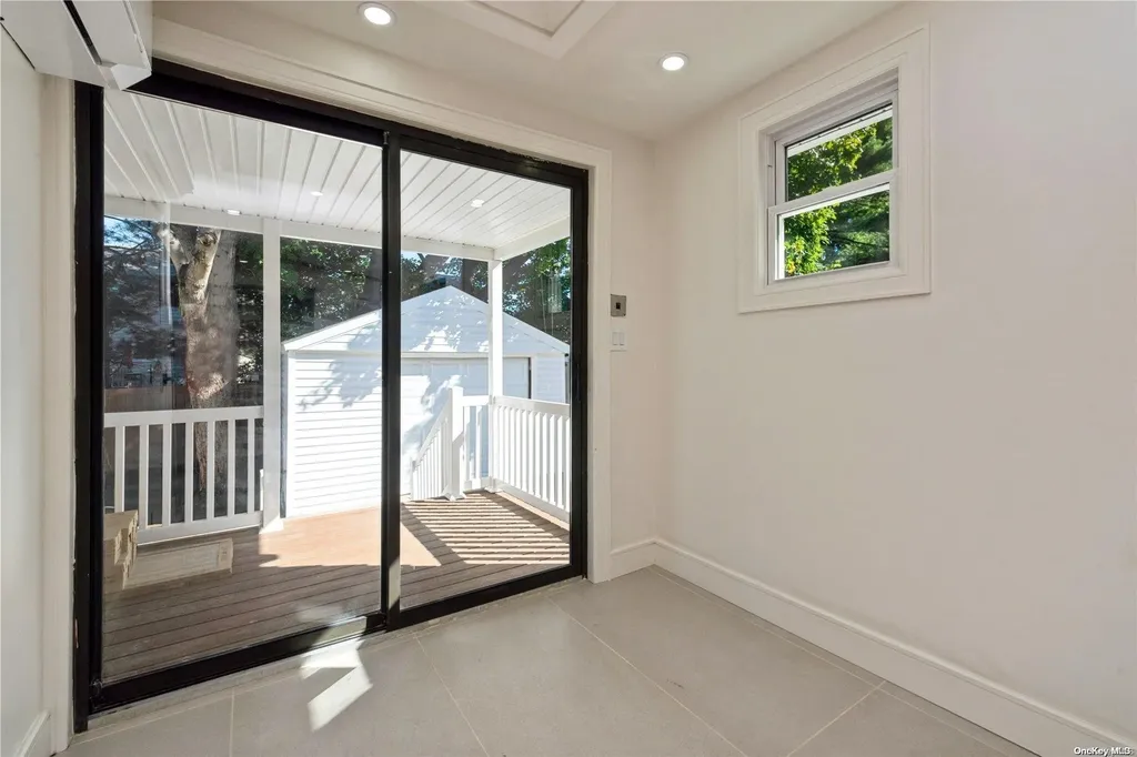 48 Lakeview Avenue Lynbrook NY 11563