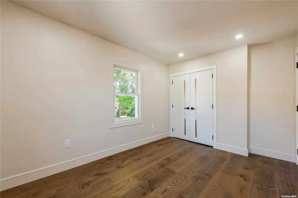 48 Lakeview Avenue Lynbrook NY 11563