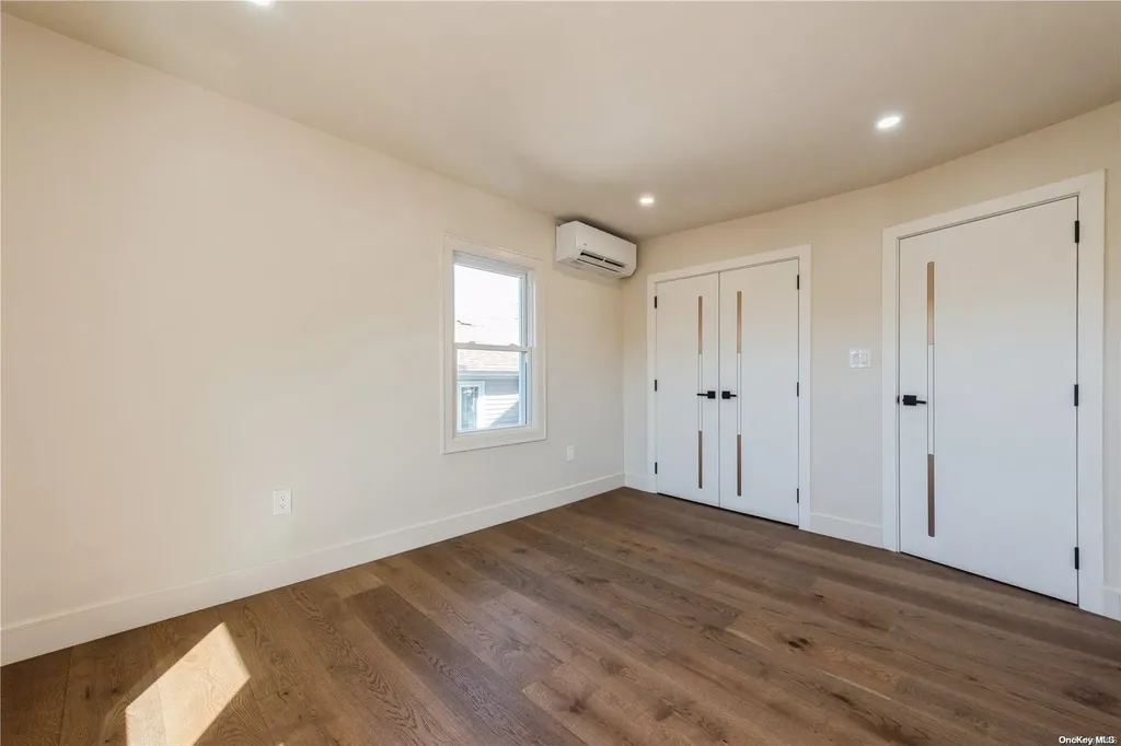 48 Lakeview Avenue Lynbrook NY 11563
