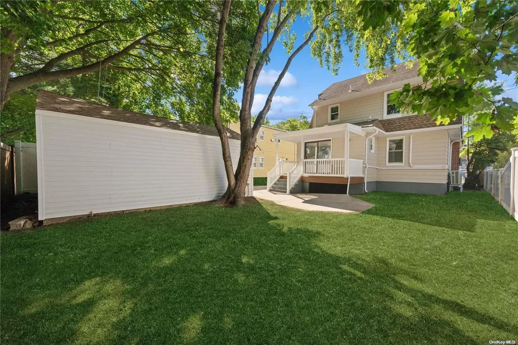 48 Lakeview Avenue Lynbrook NY 11563