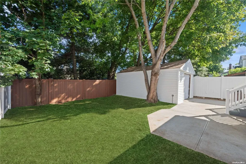 48 Lakeview Avenue Lynbrook NY 11563