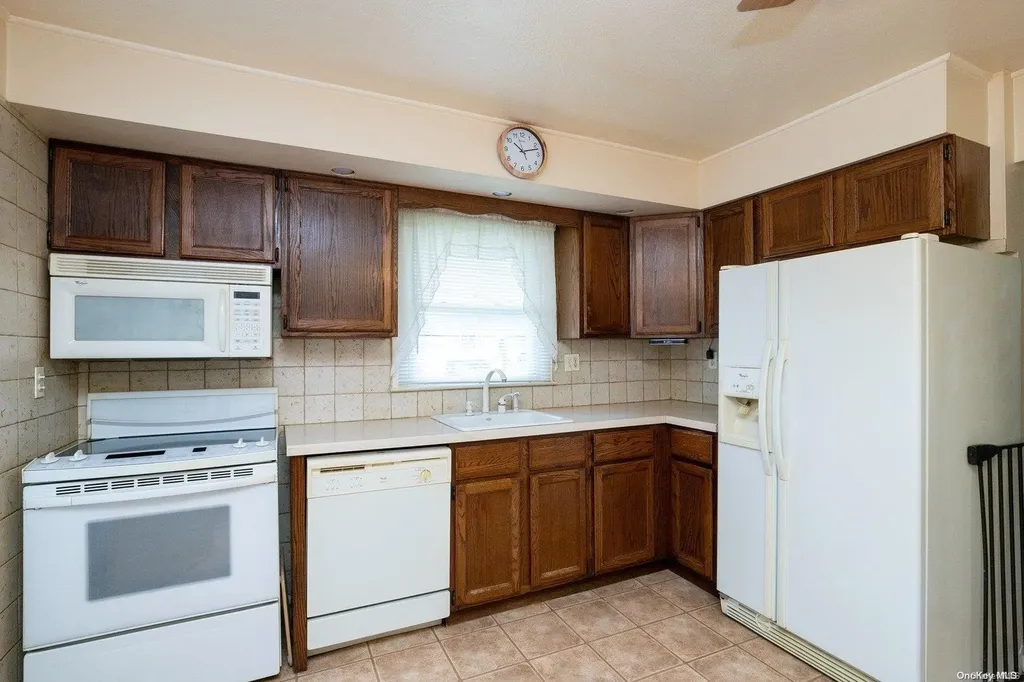 532 Alwick Avenue West Islip NY 11795