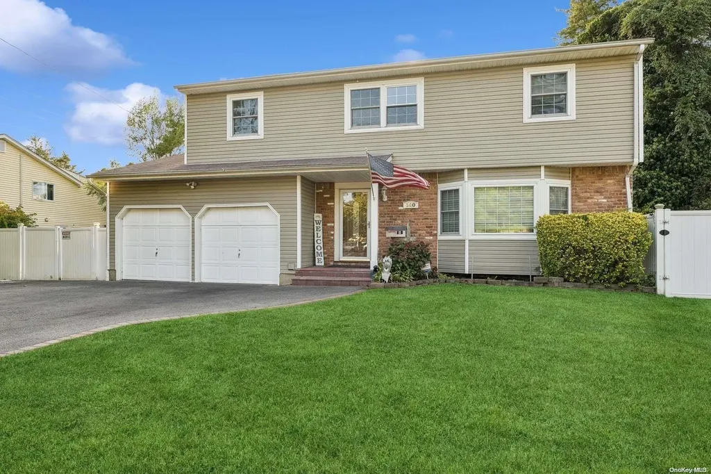 140 Pine Acres Boulevard Deer Park NY 11729