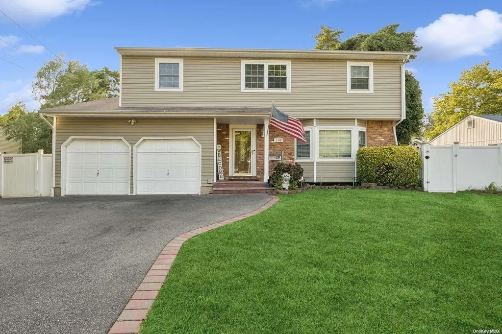 140 Pine Acres Boulevard Deer Park NY 11729