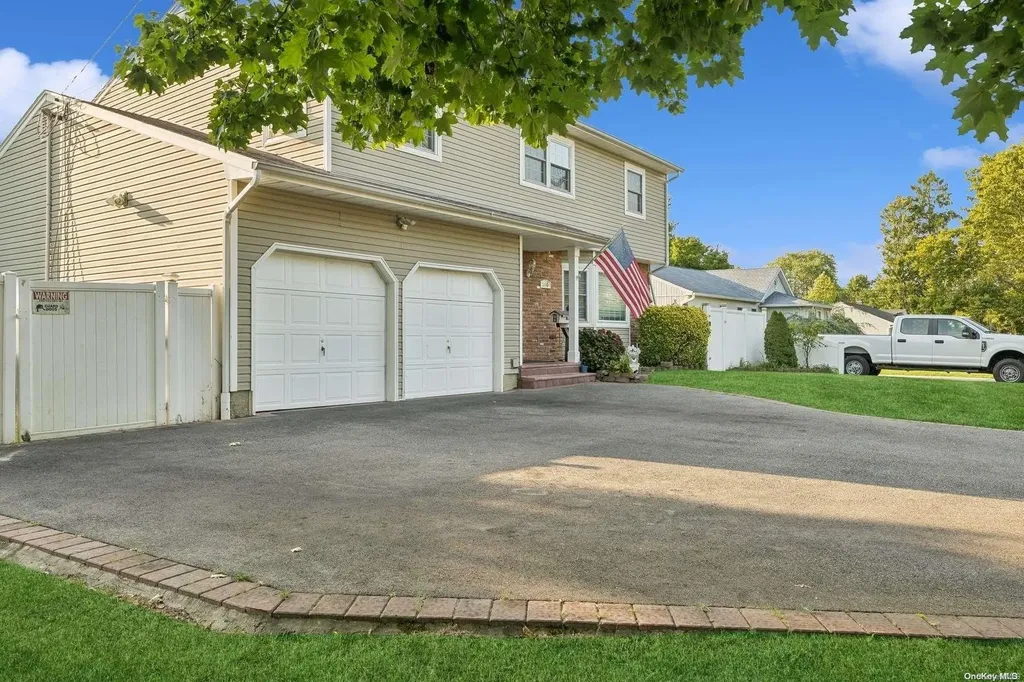 140 Pine Acres Boulevard Deer Park NY 11729