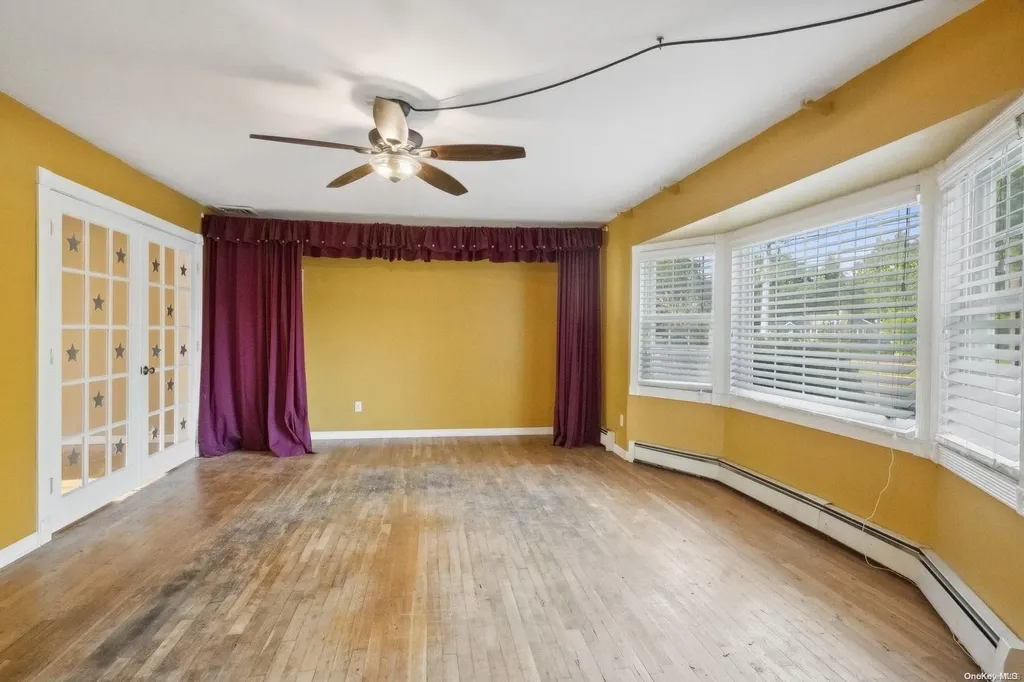140 Pine Acres Boulevard Deer Park NY 11729