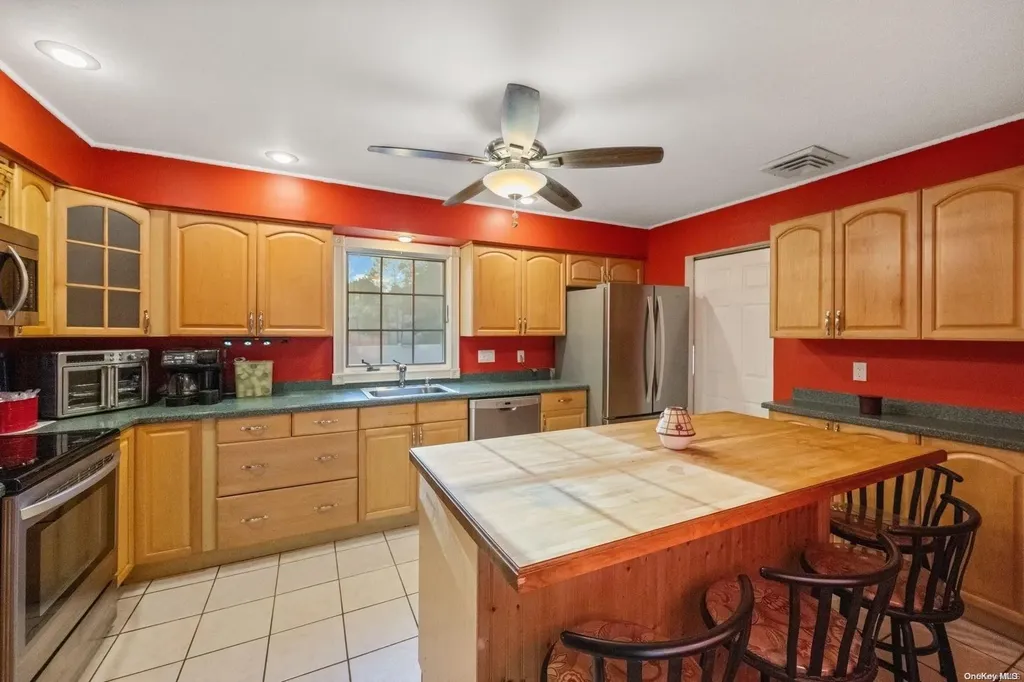 140 Pine Acres Boulevard Deer Park NY 11729