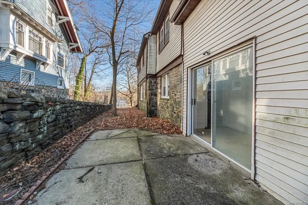 50 Edgecliff Terrace Yonkers NY 10705
