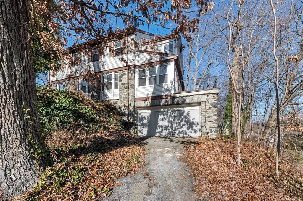 50 Edgecliff Terrace Yonkers NY 10705
