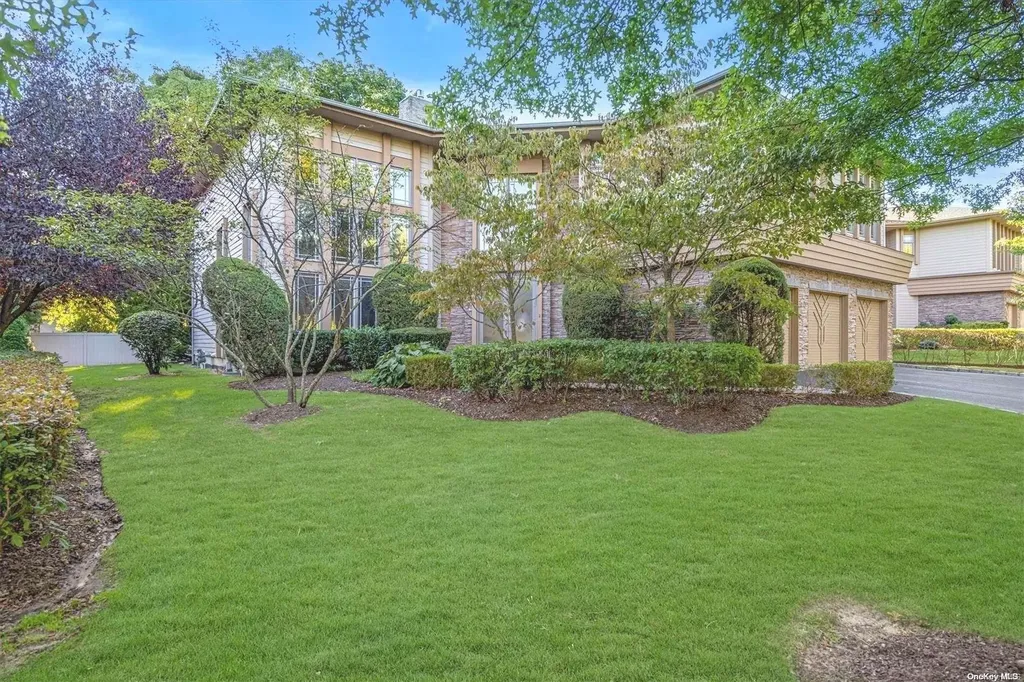 15 Olde Hamlet Drive Jericho NY 11753