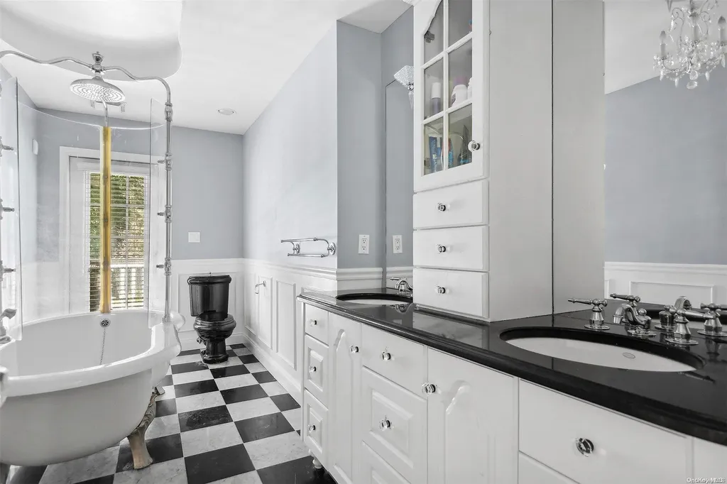 42 Beaumont Drive Melville NY 11747