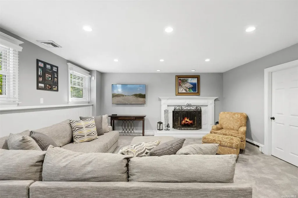 42 Beaumont Drive Melville NY 11747