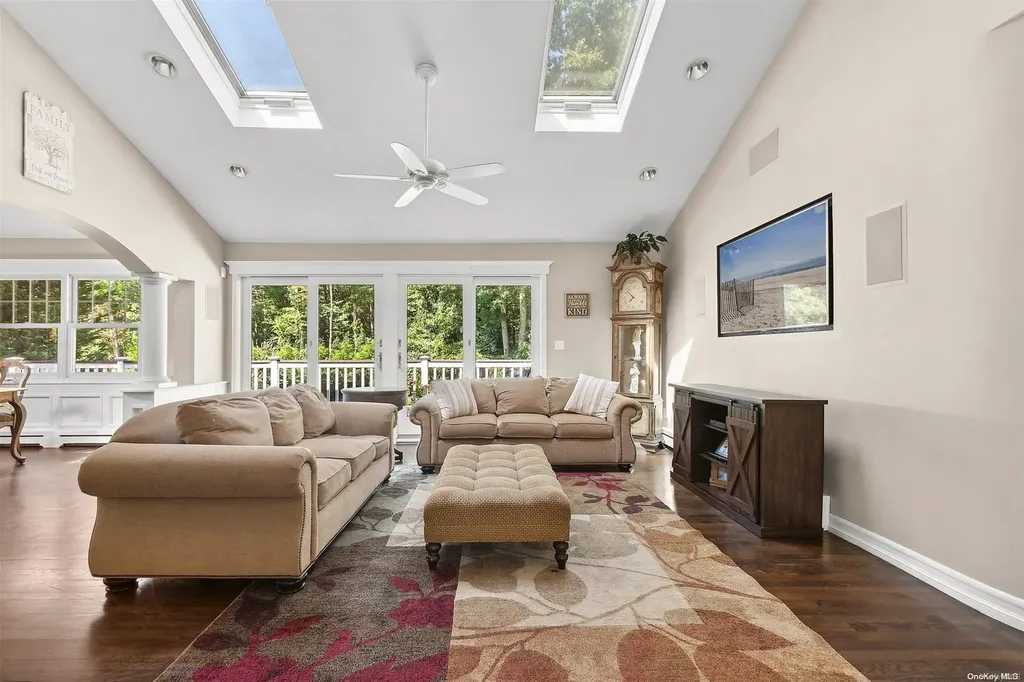 42 Beaumont Drive Melville NY 11747