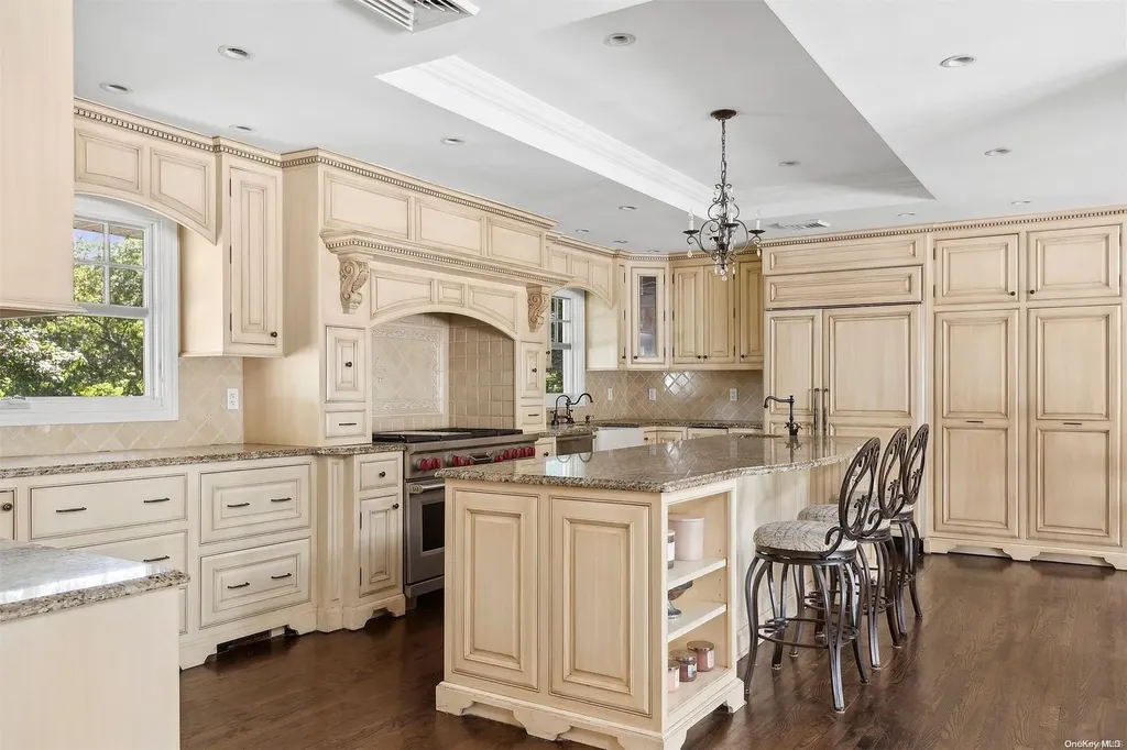 42 Beaumont Drive Melville NY 11747
