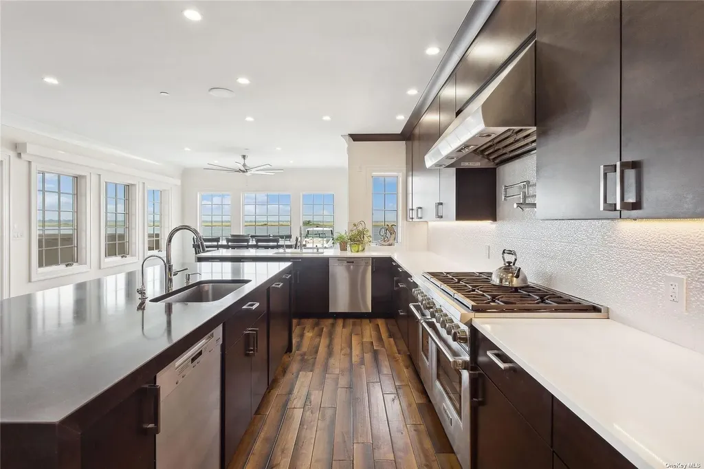 853 W Park Avenue Long Beach NY 11561