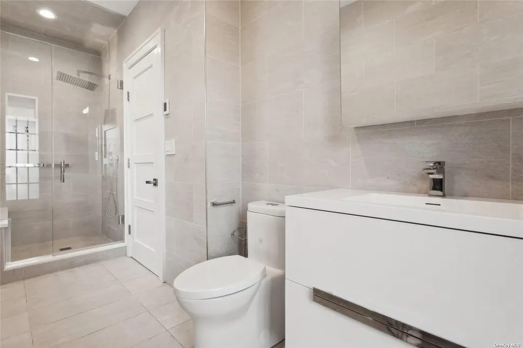 853 W Park Avenue Long Beach NY 11561
