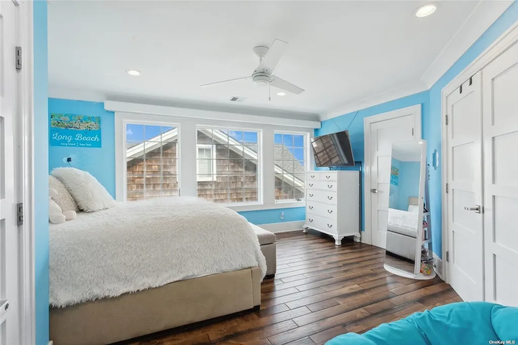 853 W Park Avenue Long Beach NY 11561